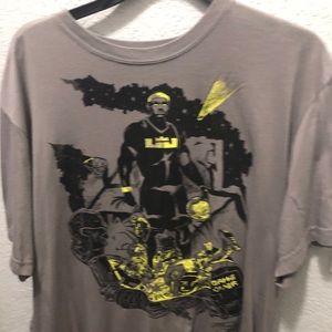 Lebron James t Nike drifit